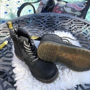 Kids Dr Martens Air Force
